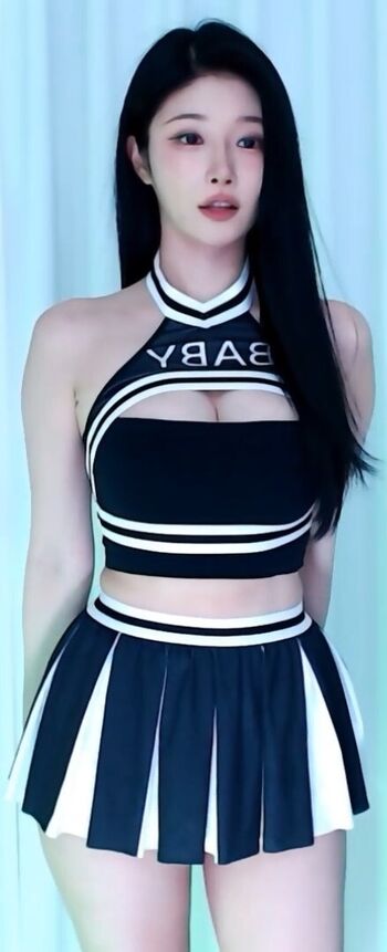 Wannabe33 page 2 image