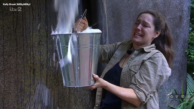 Weather ladies 1 image