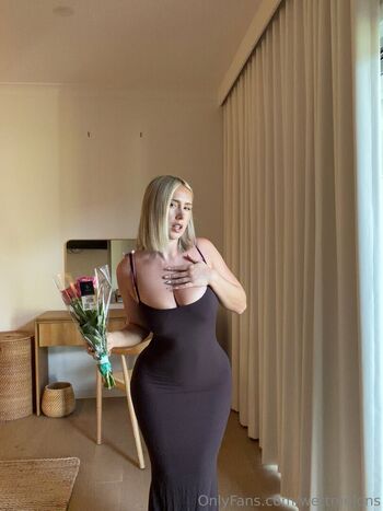 Wettmelons 1 image