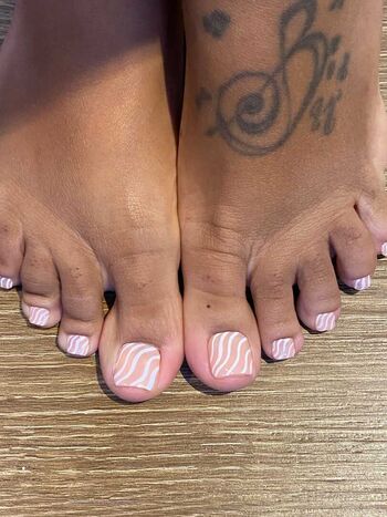 White toes image