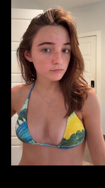 Wholetjuliaout image