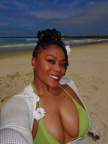 Whorekage Aka Chisdome