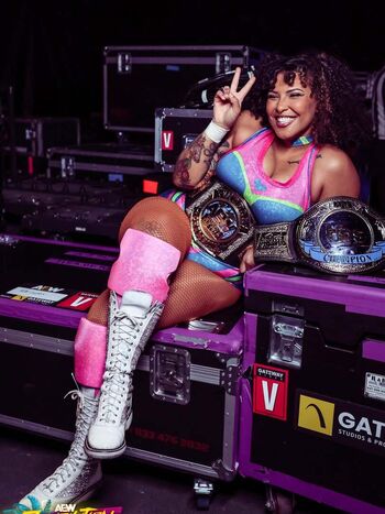 Willow nightingale image