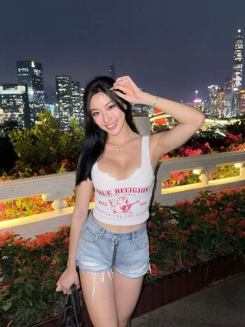 Winnie chang 1 image