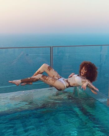 Winnie harlow page 2 image