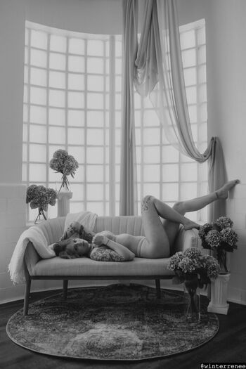 Winterrenee page 2 image