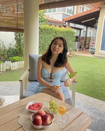 Withclarise page 3 image