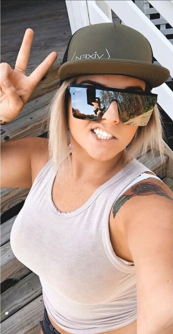 Women motorsports image