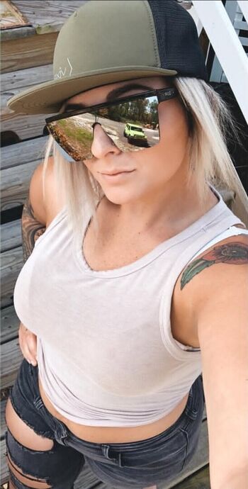 Women motorsports image