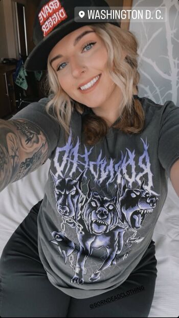 Women motorsports image