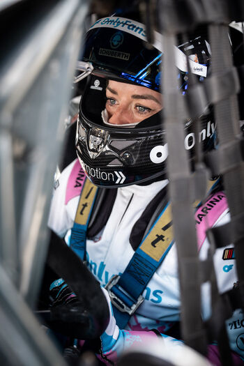 Women motorsports image