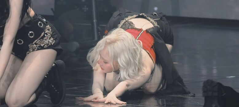 WomenK-pop