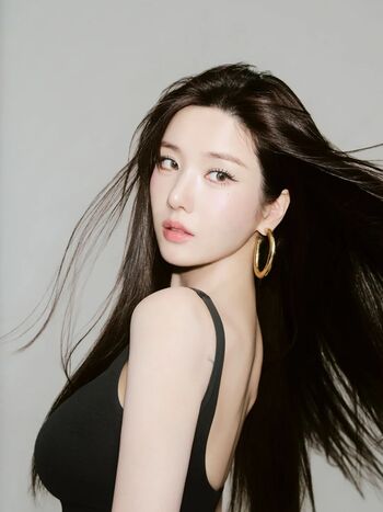 Womenk pop page 3 image