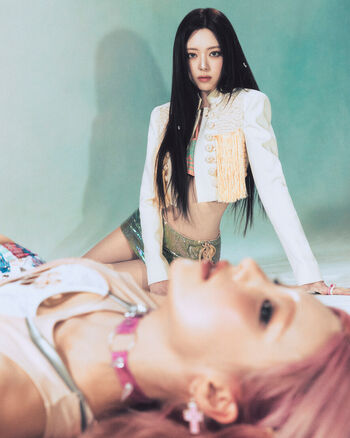 Womenk pop image