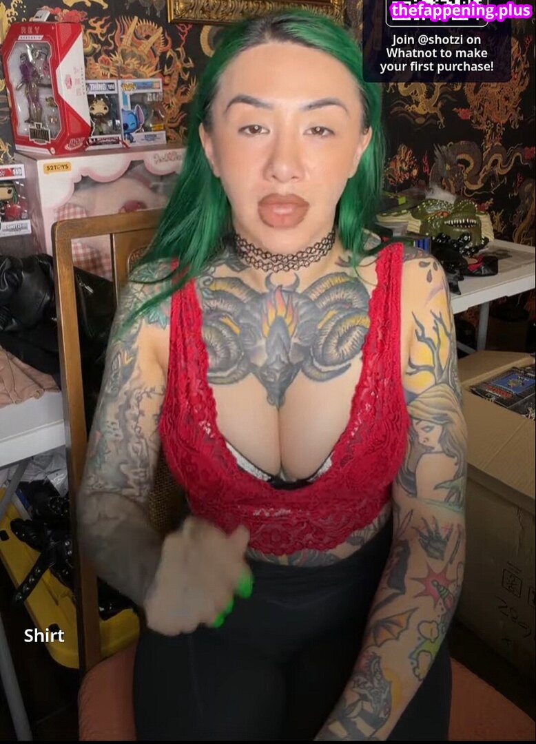 Shotzi Blackheart / ShotziWWE / WWE Shotzi Foto OnlyFans Nua #472