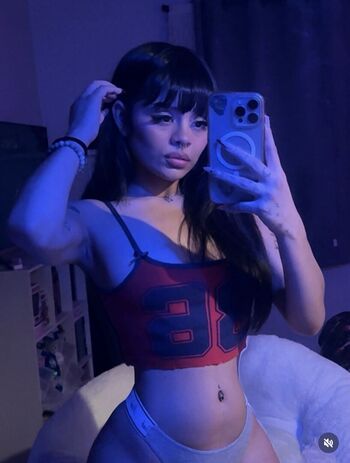 Xclusivemelll image
