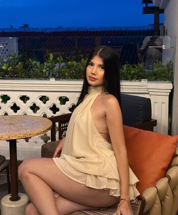 Xiomaraechavarria page 3 image