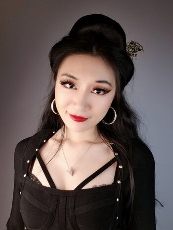 Xiran jay zhao image