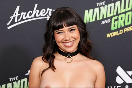 Xochitl gomez image