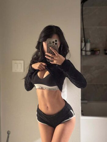 Xoey li page 2 image