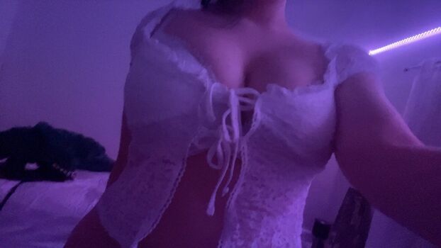 Xoxo xli 1 image