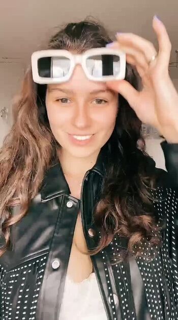 Yanashkomagic page 2 image