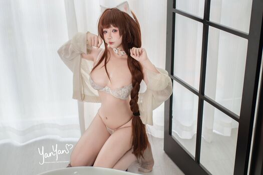 Yanyancosplay image