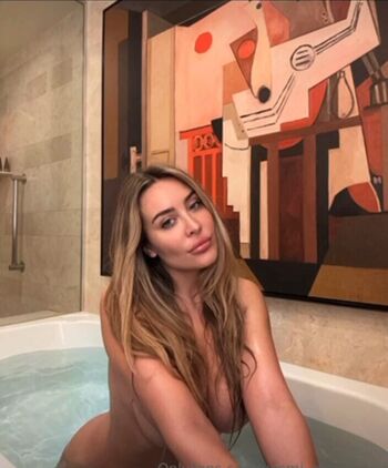 Yasmila mendeguia image