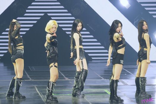 Yeji itzy hwang ye ji page 3 image