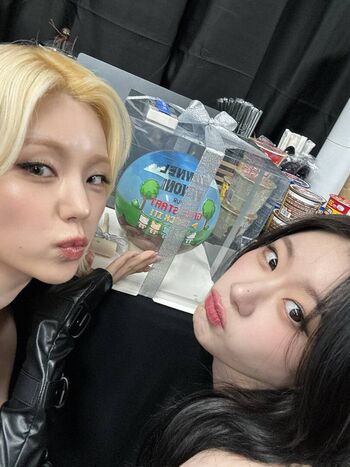 Yeji itzy hwang ye ji image