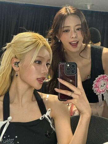 Yeji itzy hwang ye ji image