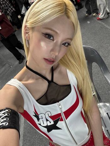 Yeji itzy hwang ye ji image