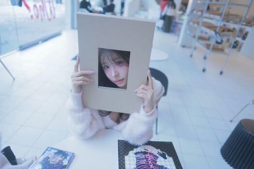 Yeon yu yeonyumilk page 2 image