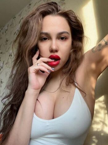Yesenia pan image