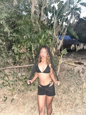 Yhumi lopez image