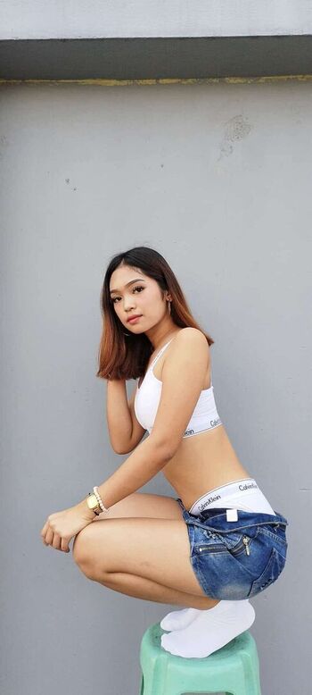 Yhumi lopez image