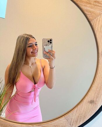 Yorgelis velasquez image