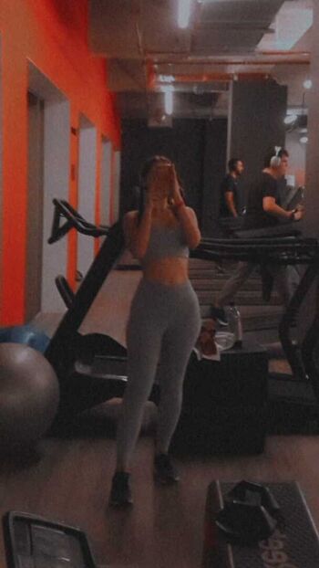 Yourlocal3girl image