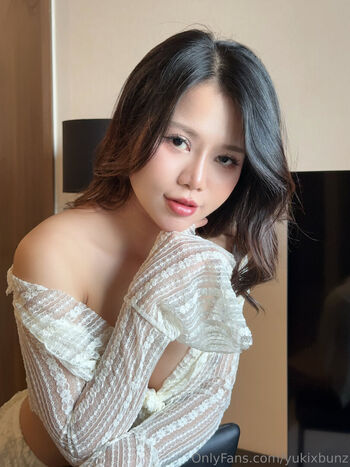 Yukixbunz 1 image
