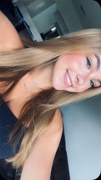 Yunna claudino image