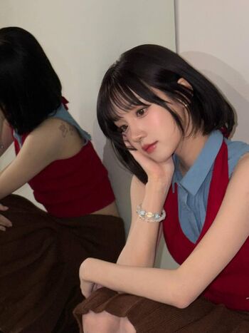 Yuqi page 3 image