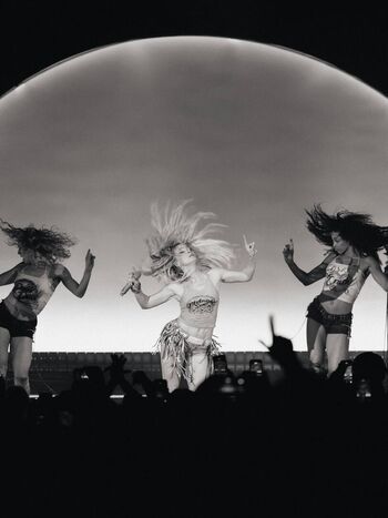 Zara larsson 1 page 4 image