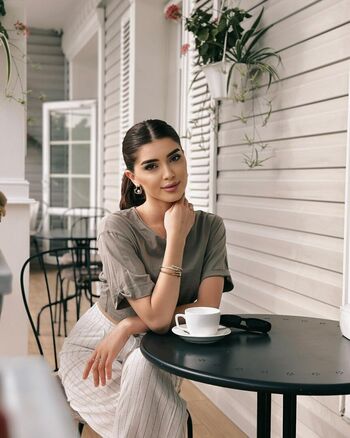 Zarina yuldasheva image
