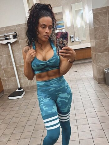 Zelina vega image