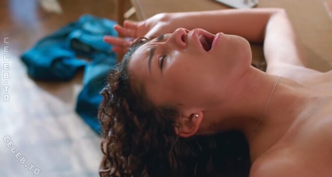 Zendaya image