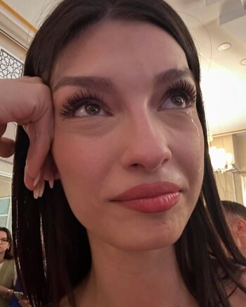 Zeynep demirhan image