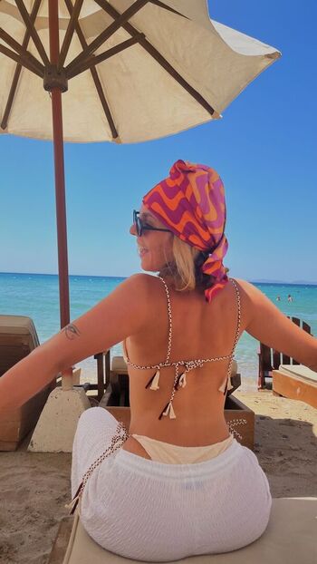 Zeynep ozveri image