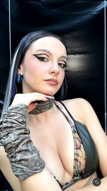 Zeynepoktay image