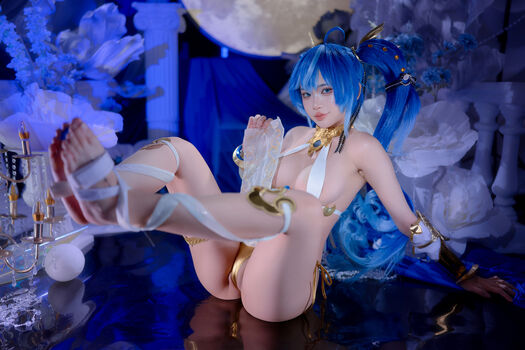 Zinieq cosplayer 1 image