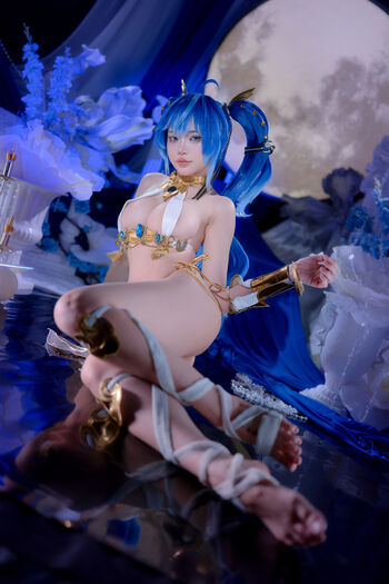 Zinieq cosplayer 1 image